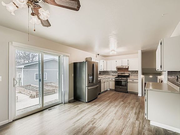 5th image of 366 Berwick Ave