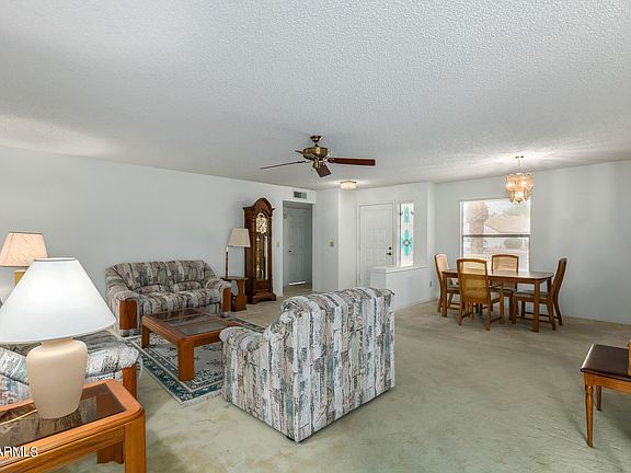 4th image of 833 S 76th Ct