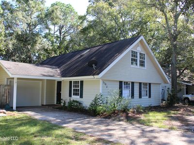 2302 Dogwood St, Pascagoula, MS, 39567