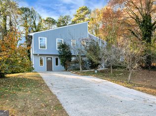 323 Old Rosser Rd, Stone Mountain, GA 30087