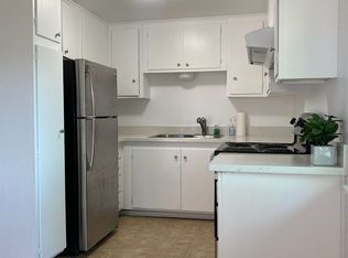 21317 Lake Shore Dr APT 27, California City, CA 93505