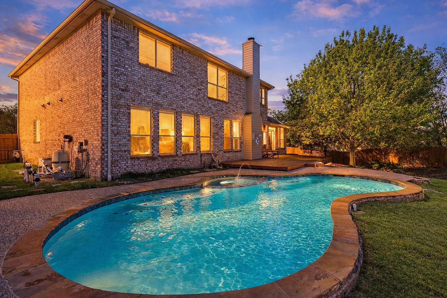 5615 Teal Ct — Photo 1