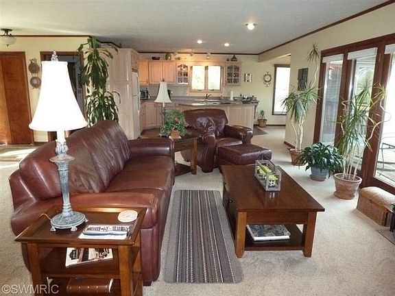 3rd image of 69330 Arrowhead Cir