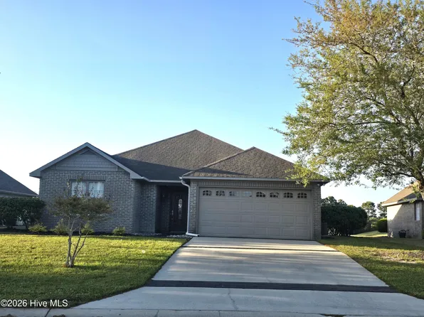 51 Castle Bay Drive, Hampstead, NC 28443