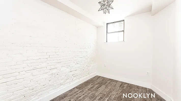 Rented by Nooklyn NYC LLC | media 18