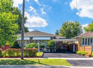 49 Clementine Sq, Toronto, ON M1G 2V9