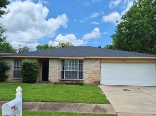 13942 Towne Way Dr, Sugar Land, TX 77498