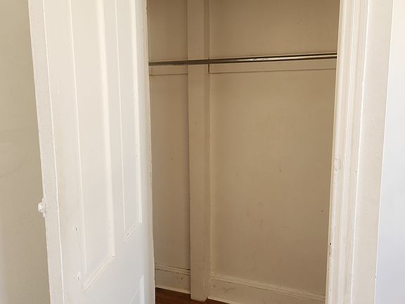 3rd image of 5012 Tacoma St