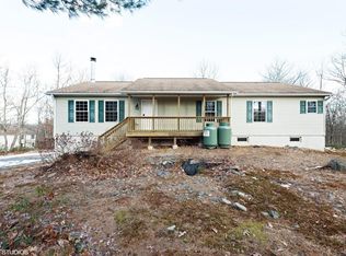 238 Seneca Dr, Milford, PA 18337