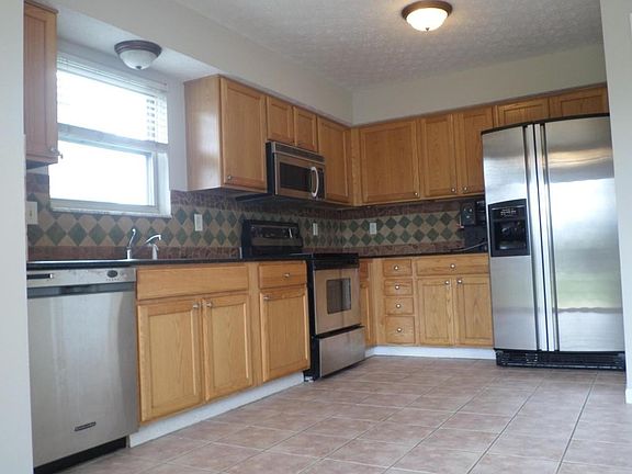 5th image of 8195 Glenmore Dr