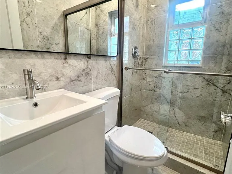1900 Tigertail Ave #1 — Photo 12