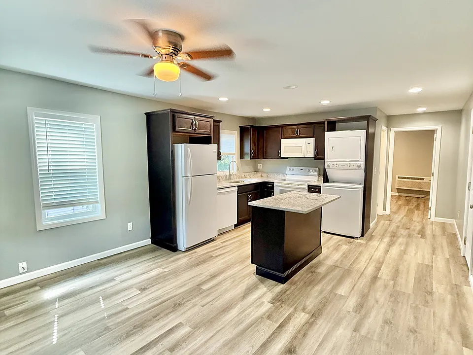 222 W Broadway Ave #3