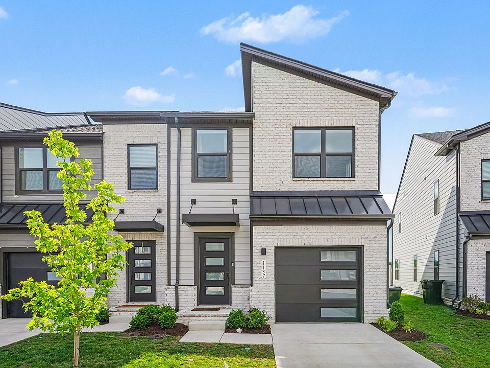 1st image of 1137 Riverbrook Dr