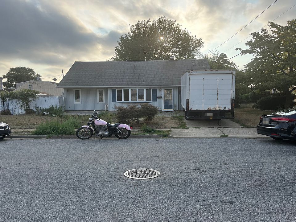 1st image of 569 Arrandale Rd