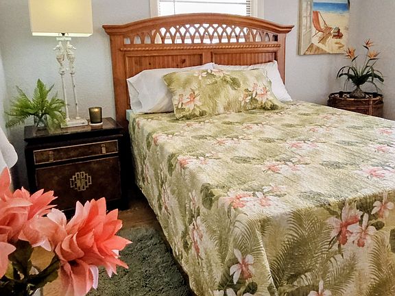 May Special: Move in by May 4th and pay only $850 for the duration of your lease.