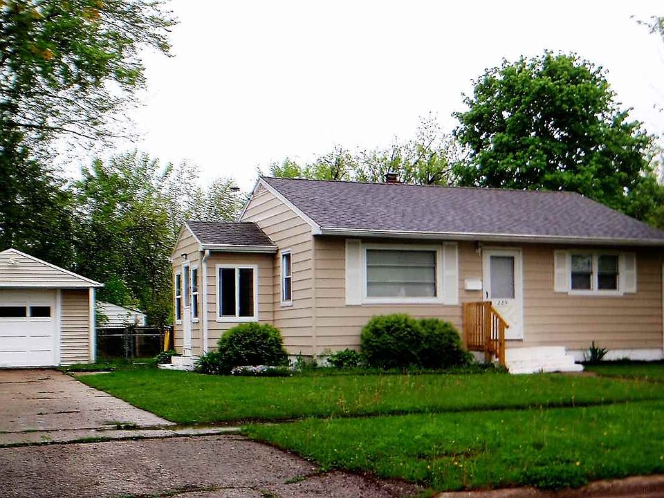 1st image of 225 Renrose Ave