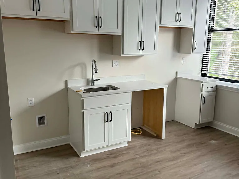 1150 Louisa St — Photo 10