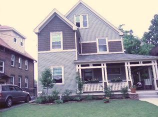 2096 Murray Hill Rd, Cleveland, OH 44106