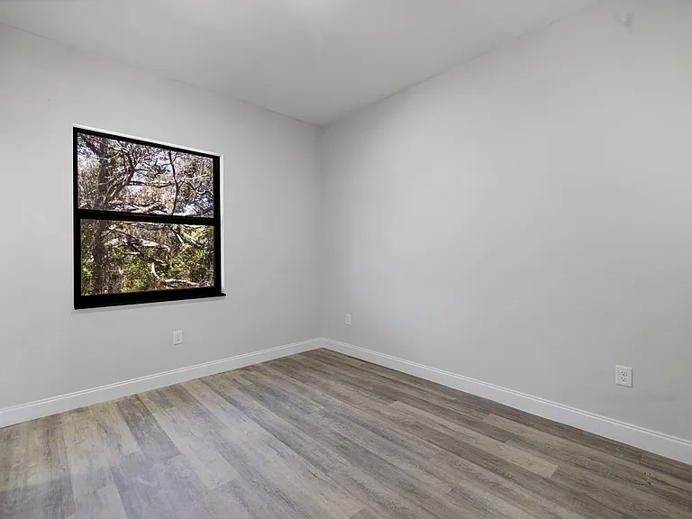 1101 Meadow Rd — Photo 14