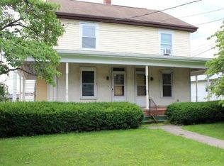 984 W Main St APT 2, New Holland, PA 17557