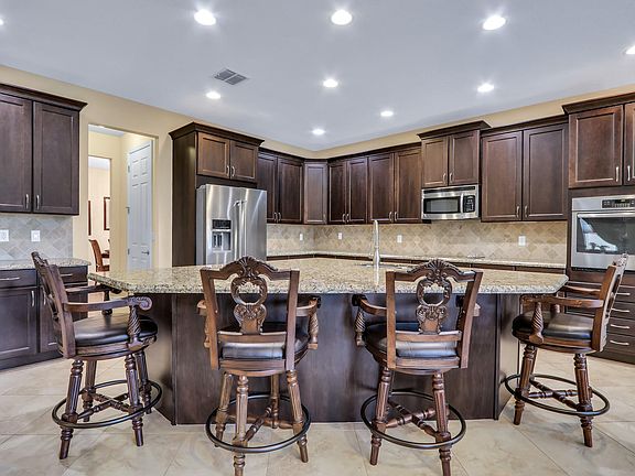 Home For Sale In Portosol