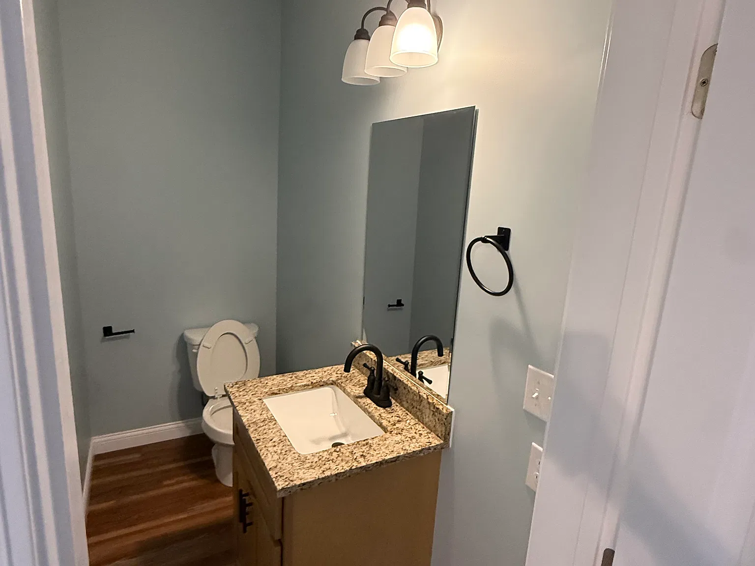 2 bed, 2.5 bath, $1,800 — Photo 4