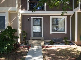 53 Sugarland Square Ct, Sterling, VA 20164