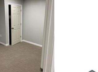 417 Granite St #E, Manchester, NH 03102