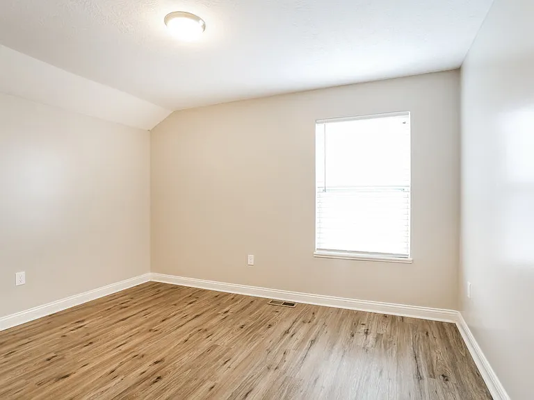6048 Shreven Dr — Photo 14