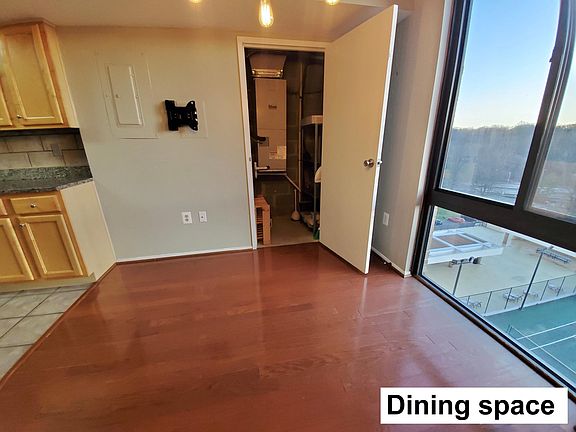 4th image of 4500 S Four Mile Run Dr APT 621