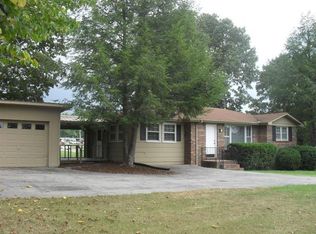 304 Church St, White Bluff, TN 37187