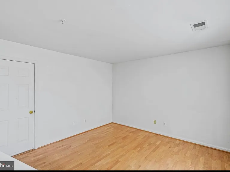 3508 Clay Creek Ct — Photo 9