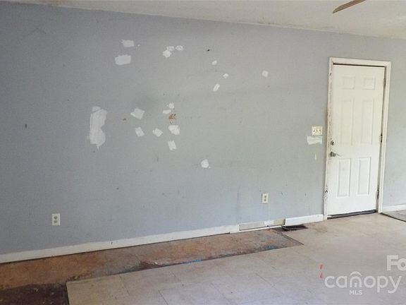 4th image of 603 Forest Hills Dr