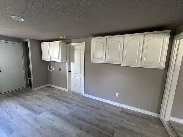 5734 Grant Ave — Photo 2
