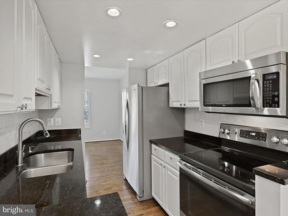 3rd image of 508 S Henry St