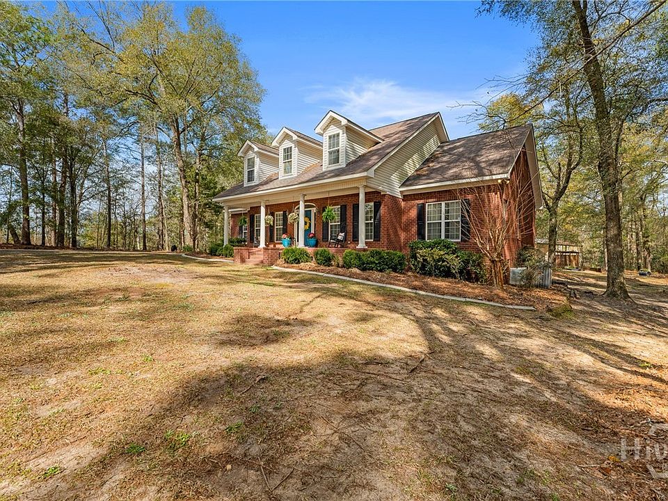 1st image of 300 Kieffer Hill Road