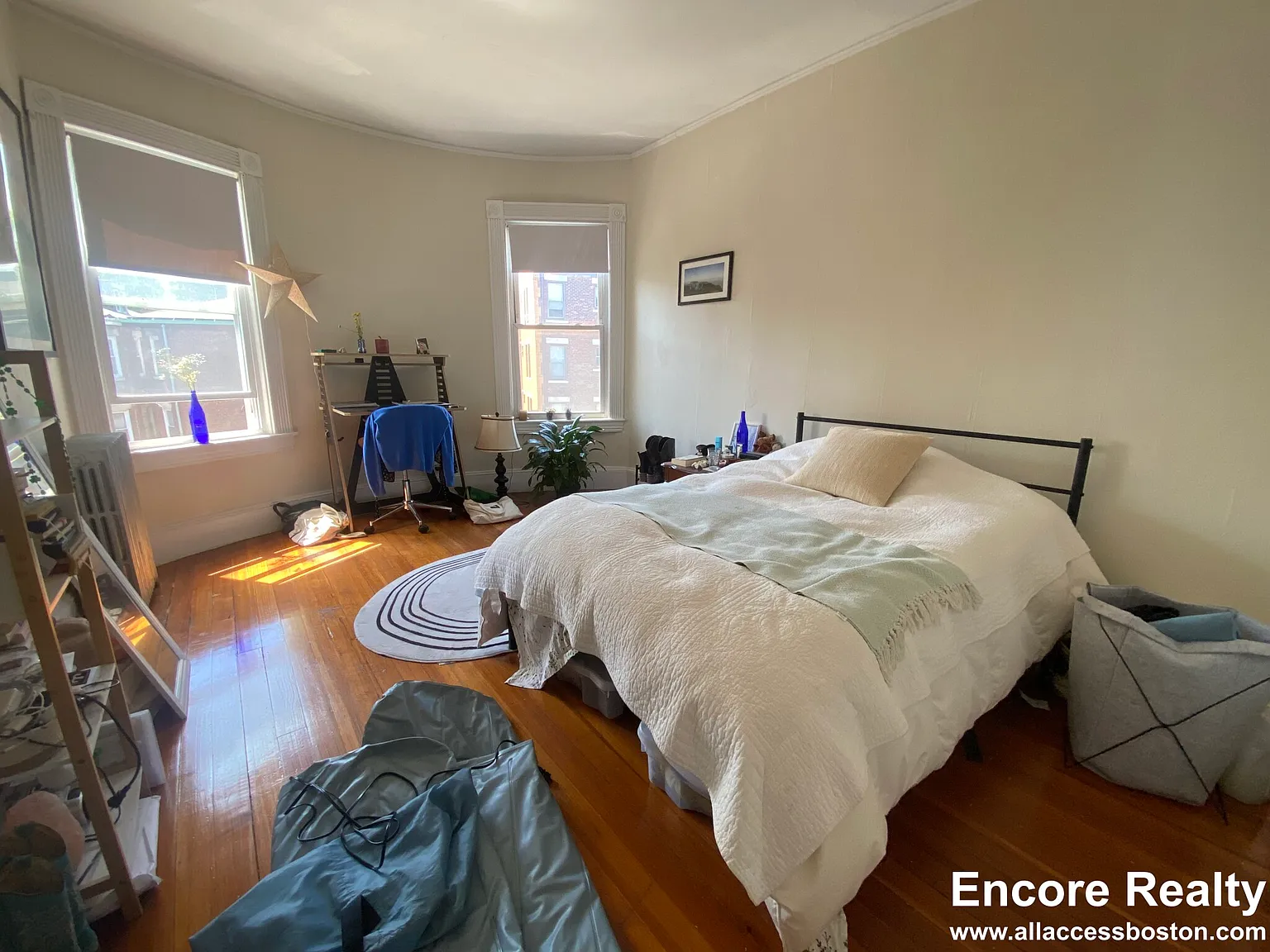 2 bed, 900 sqft, $3,150 — Photo 4