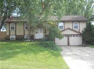 501 Piatt Ln, Olathe, KS 66061