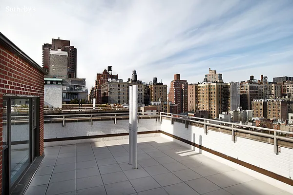 Sold by Sotheby's International Realty | media 12