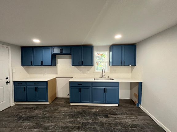 3rd image of 2635 Gertrude Ave