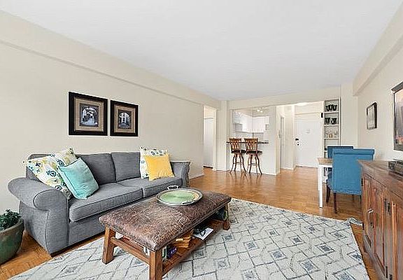 4th image of 301 E 66th St APT 9N