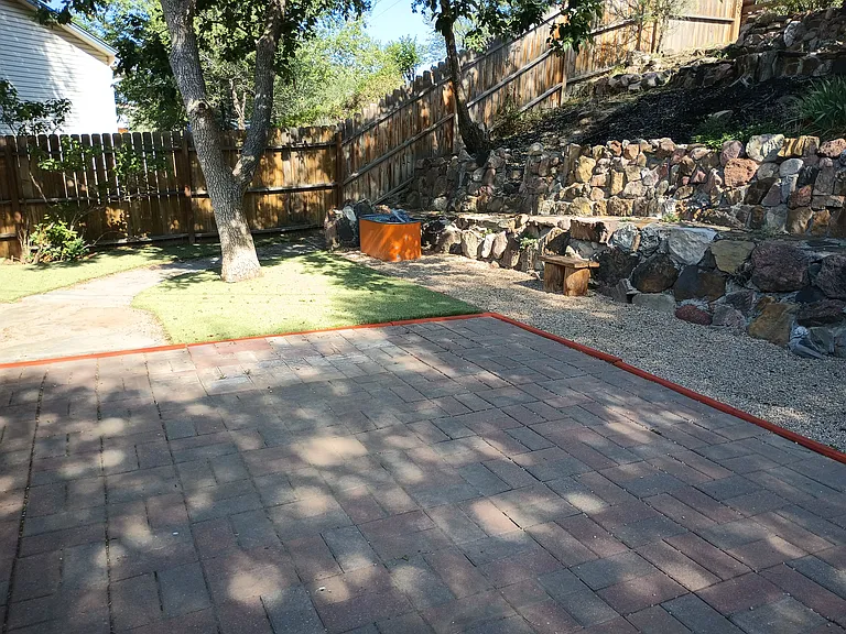 914 W Jefferson St — Photo 47