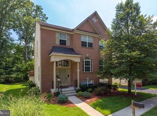 8907 Day Lilly Ct, Fairfax, VA 22031