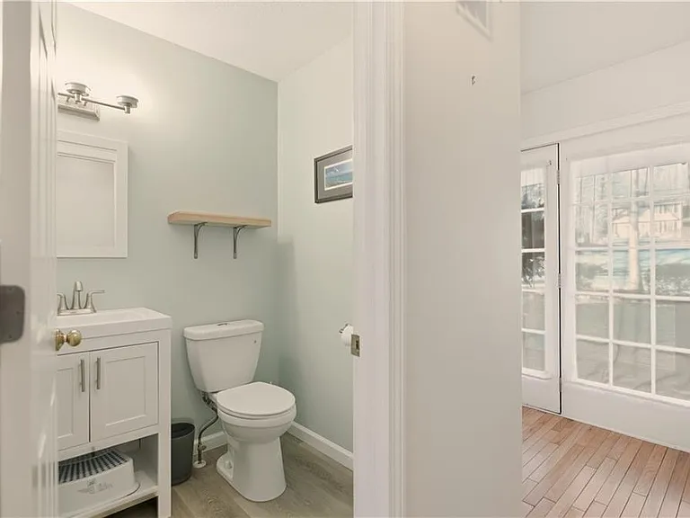 141 Laurel Ridge Ln — Photo 3