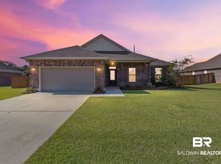 588 Crackwillow Ave, Fairhope, AL 36532