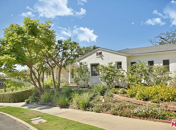 4th image of 2963 Queensbury Dr