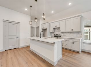 14583 Cherokee Ln, Malakoff, TX 75148