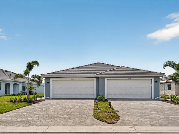 8529 Shore Lake Dr, Englewood, FL 34224