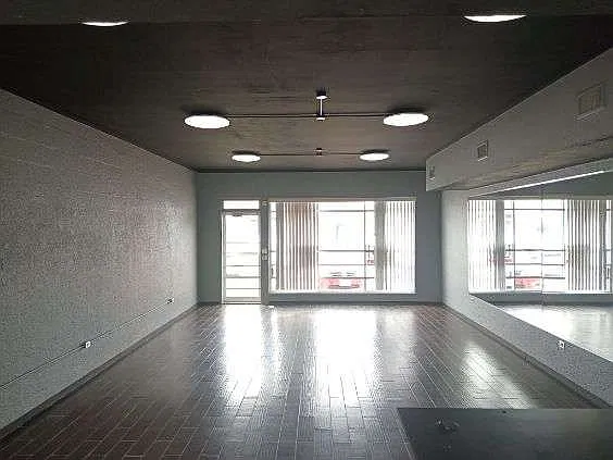 Studio, 702 sqft, $1,158 — Photo 3