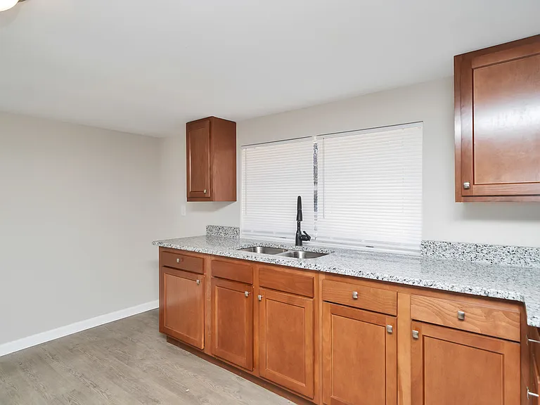 6016 New Castle Rd — Photo 9